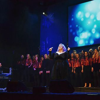 MichelleMcManus_photo_1_H_16K