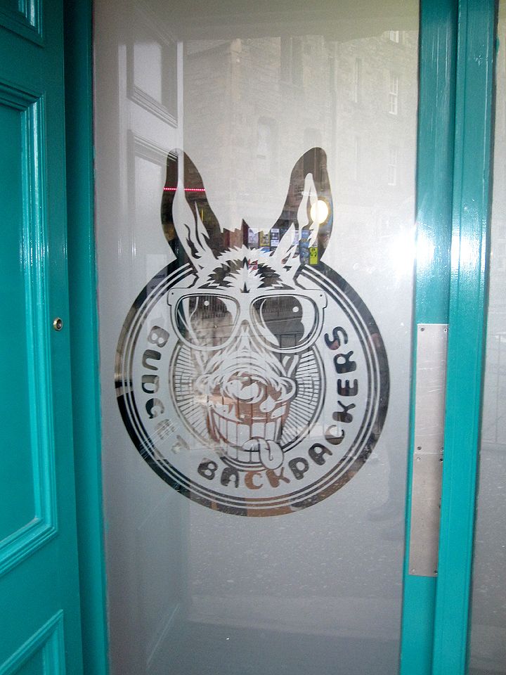 BudgetBackpackers_door_16K BudgetBackpackers_door_16K