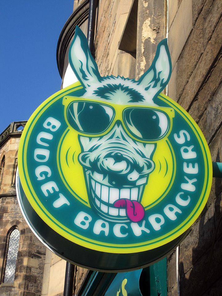 BudgetBackpackers_exterior_3_16K BudgetBackpackers_exterior_3_16K