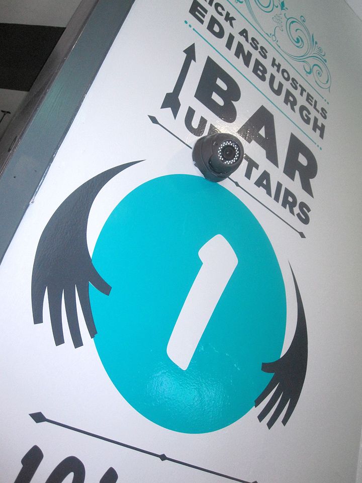 KickAss_F1sign#1_detail_p_16K KickAss_F1sign#1_detail_p_16K