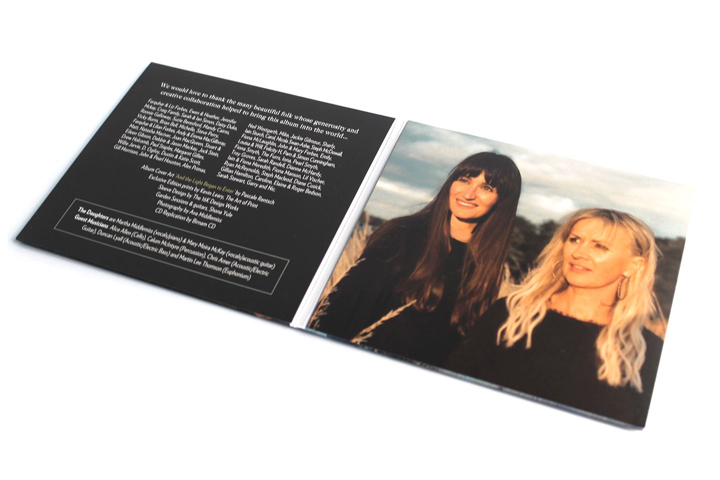 The-Daughters-CD-sleeve-8-16K